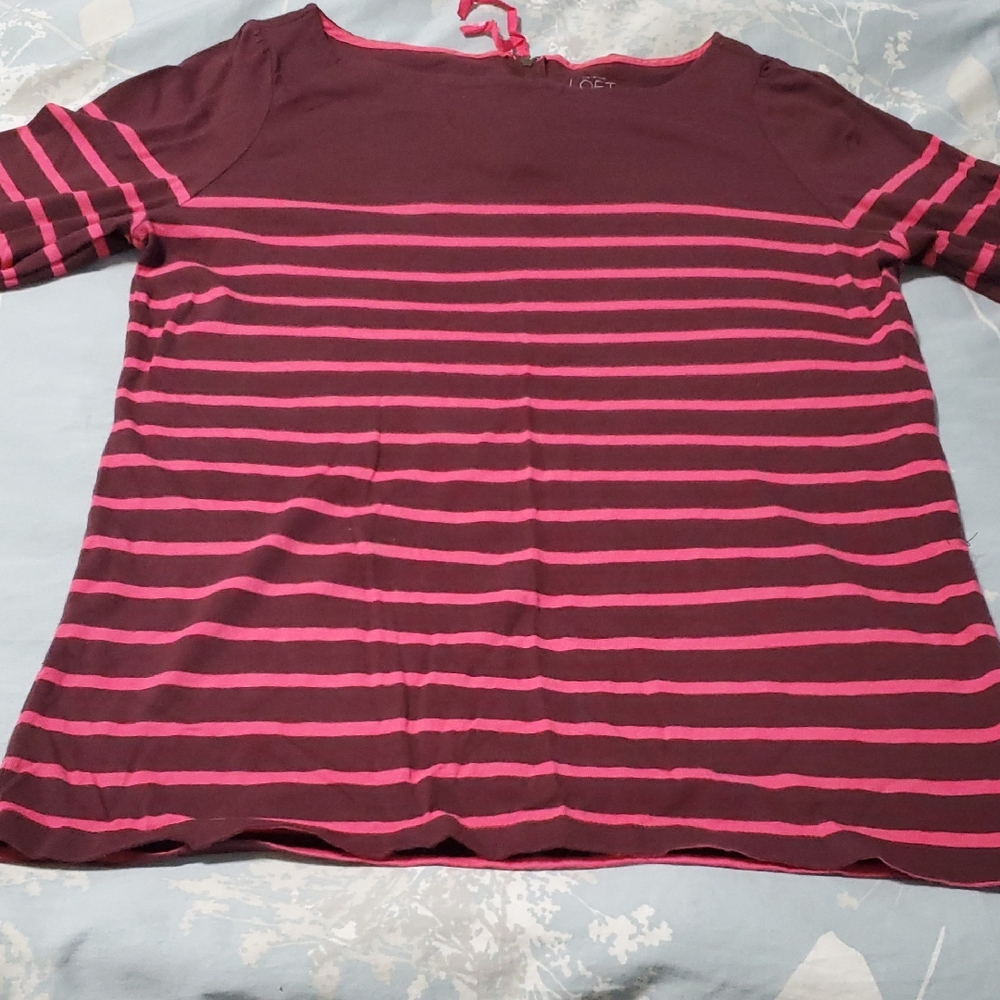 🌺 3/$45 LOFT Brown and Pink Zippered Top